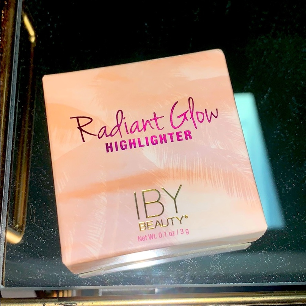 Radiant Glow Highlighter by IBY Beauty